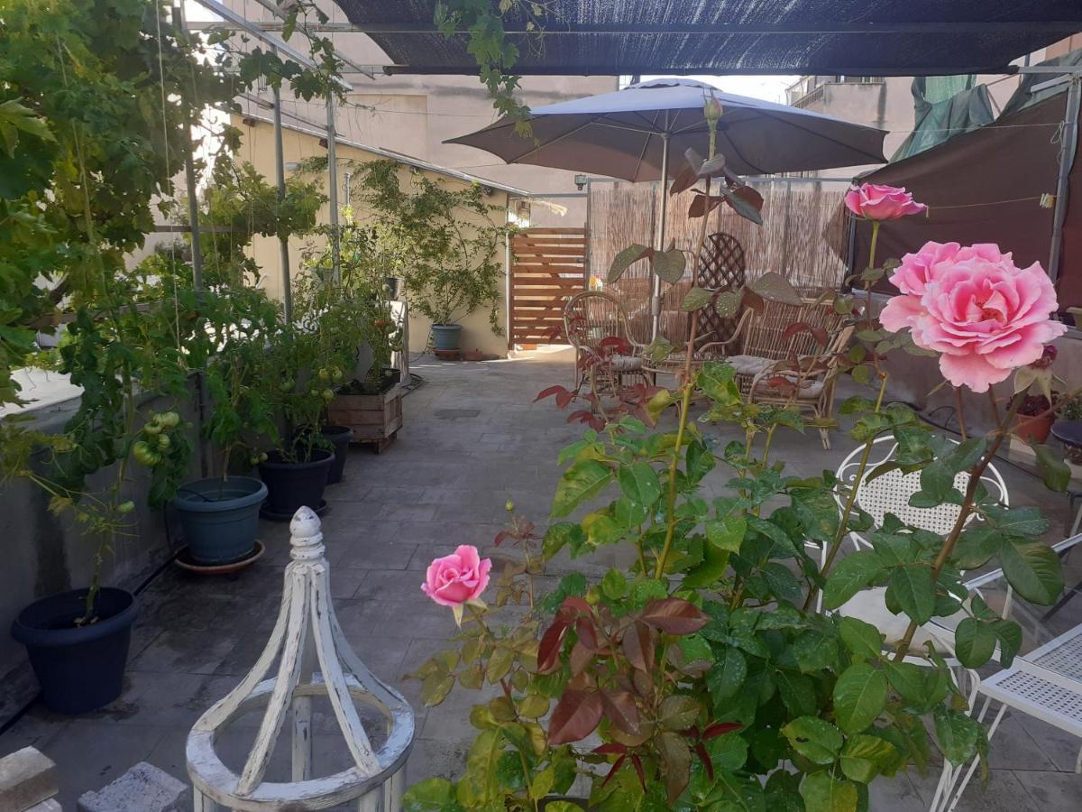 Ferienwohnung 17 Flats And Roof Garden Athen Exterior foto